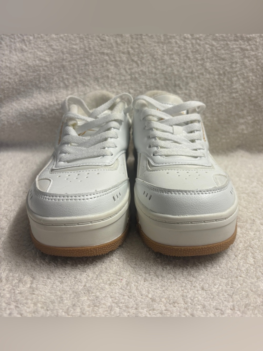 Reebok Court Advance GS Low Top Lace-Up Sneakers  White/Cream/Gum Size 5Y
